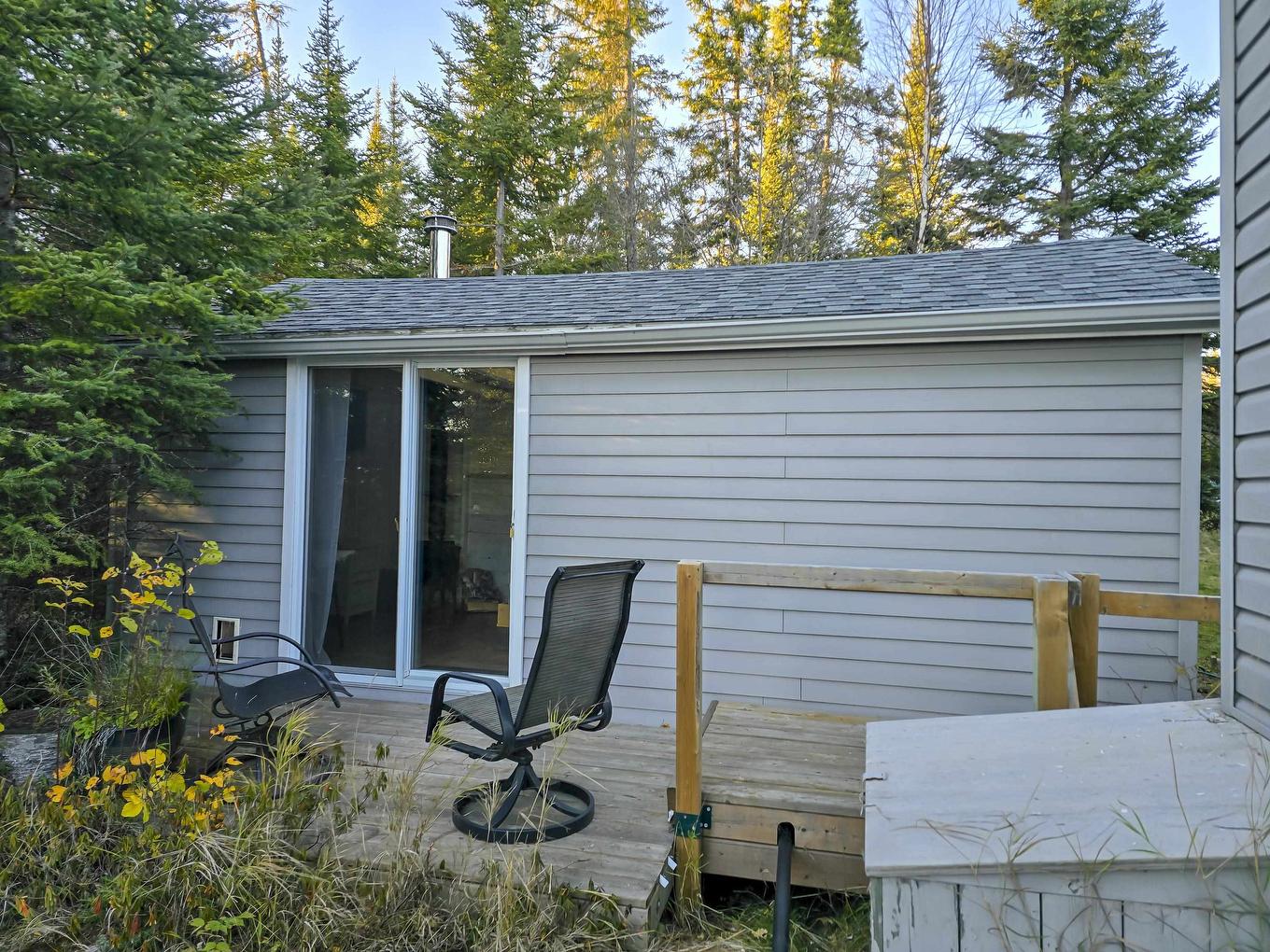 351 Amethyst Harbour, Cliff Avenue, Thunder Bay, ON - Outdoor With Exterior