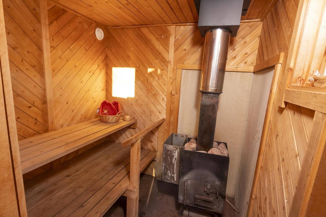 351 Amethyst Harbour, Cliff Avenue, Thunder Bay, ON - Indoor Photo Showing Other Room