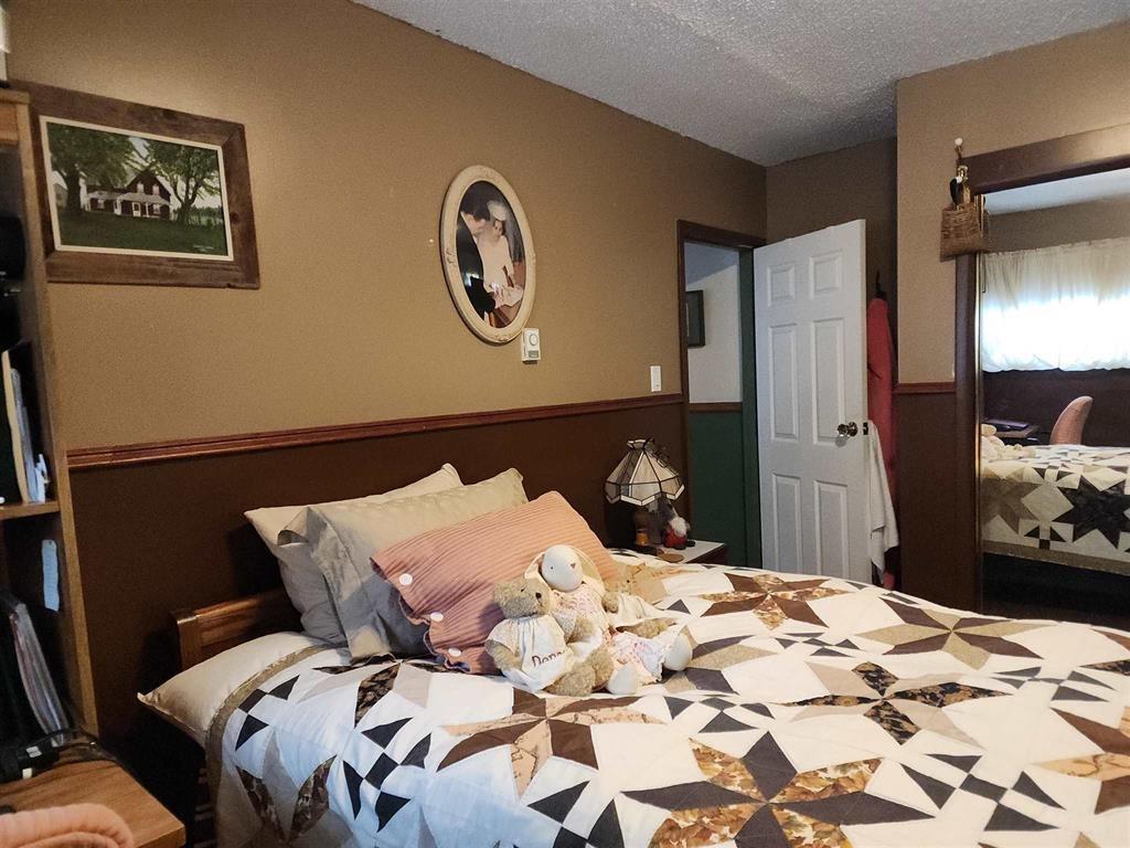 9 Swallow Drive, Manitouwadge, ON - Indoor Photo Showing Bedroom