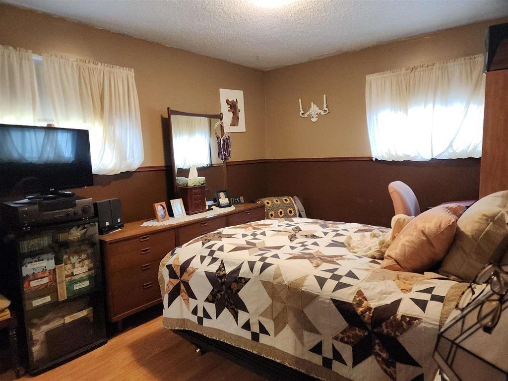 9 Swallow Drive, Manitouwadge, ON - Indoor Photo Showing Bedroom