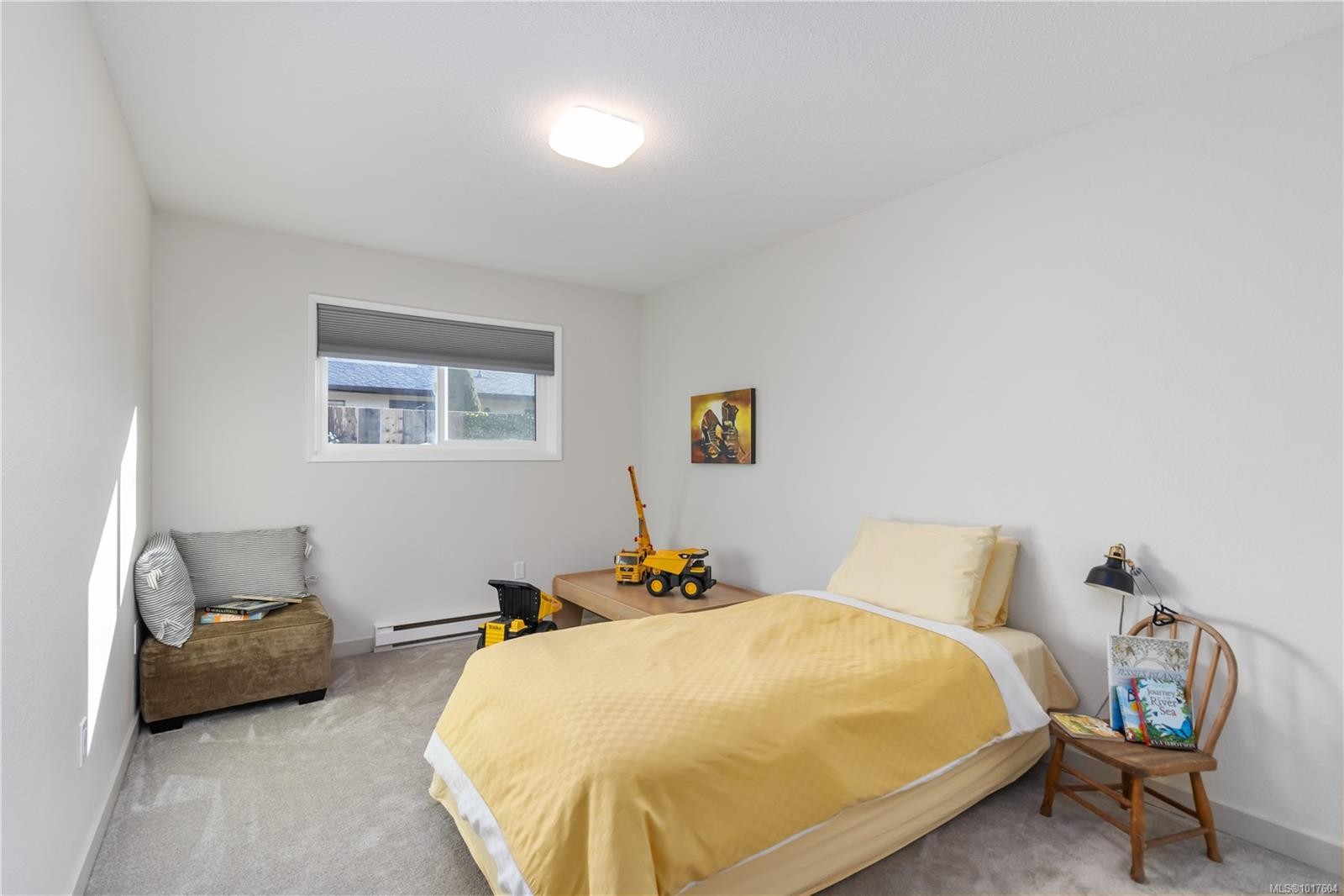 2-2034 Weiler Ave, Sidney, BC - Indoor Photo Showing Bedroom