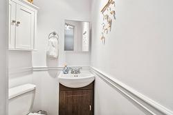 Powder room -