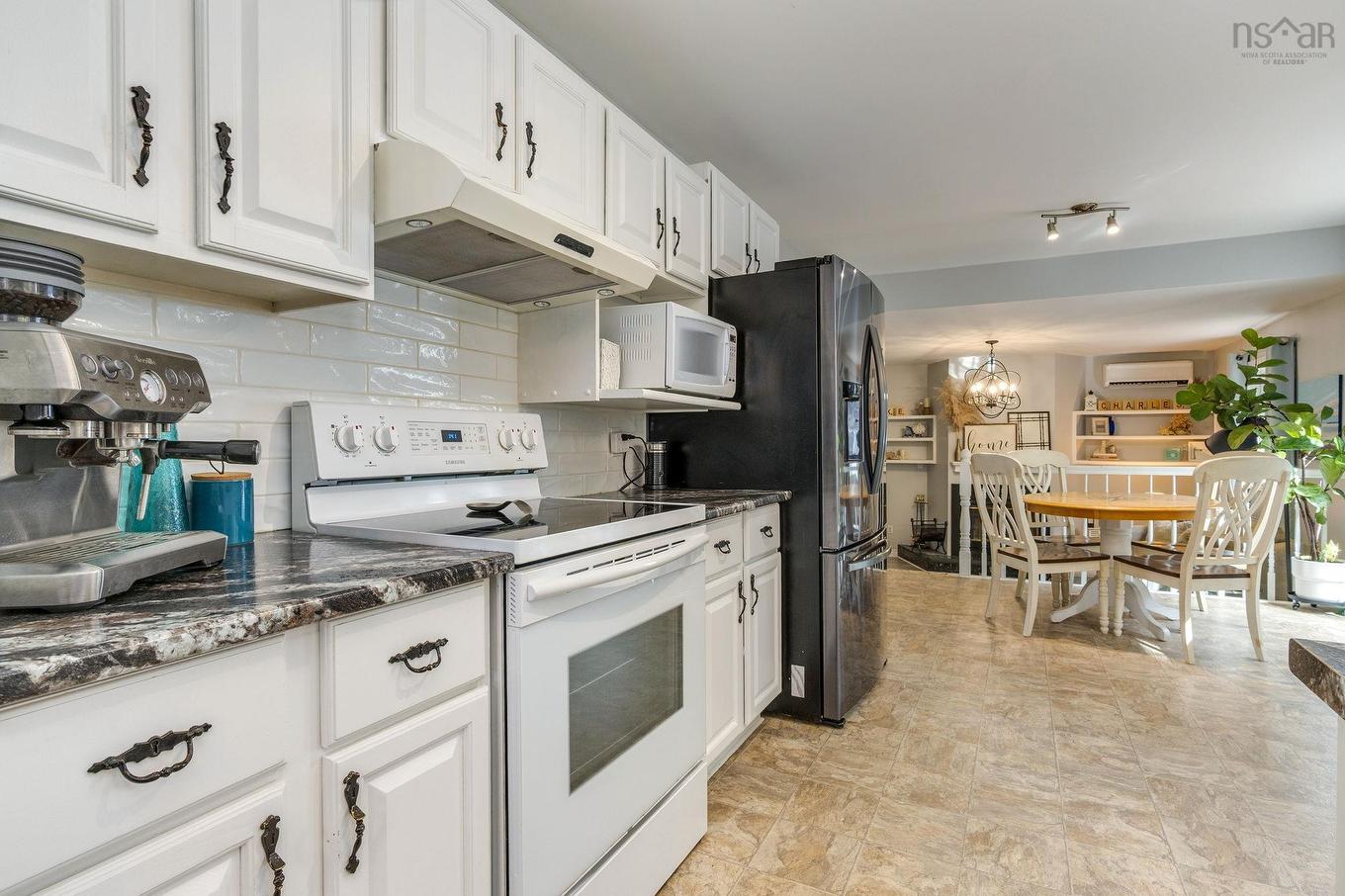 7 Lake Charles Drive, Dartmouth, NS