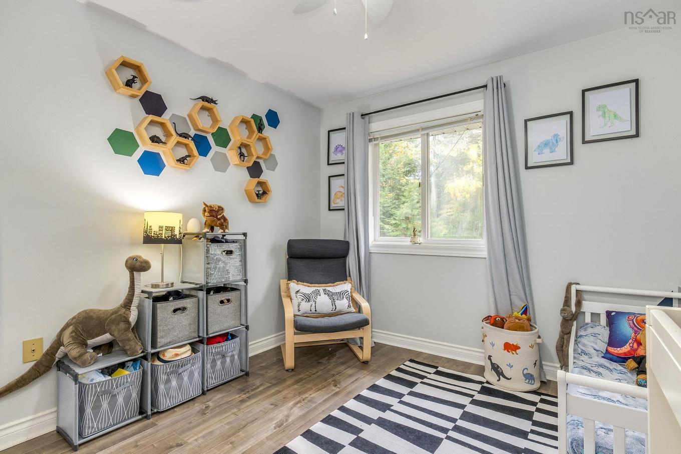 7 Lake Charles Drive, Dartmouth, NS