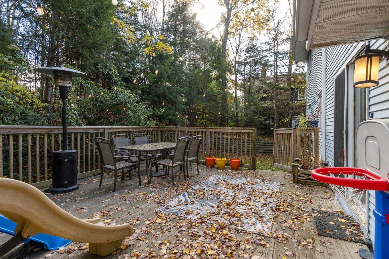 7 Lake Charles Drive, Dartmouth, NS