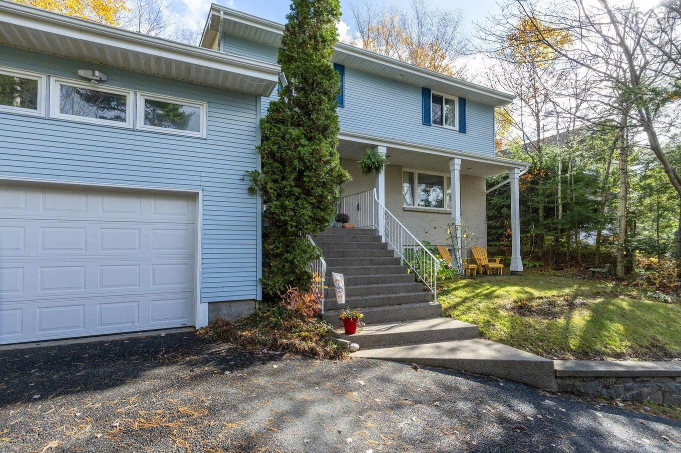 7 Lake Charles Drive, Dartmouth, NS