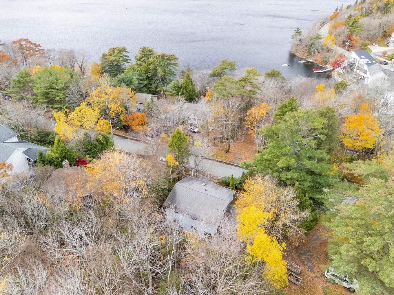 7 Lake Charles Drive, Dartmouth, NS