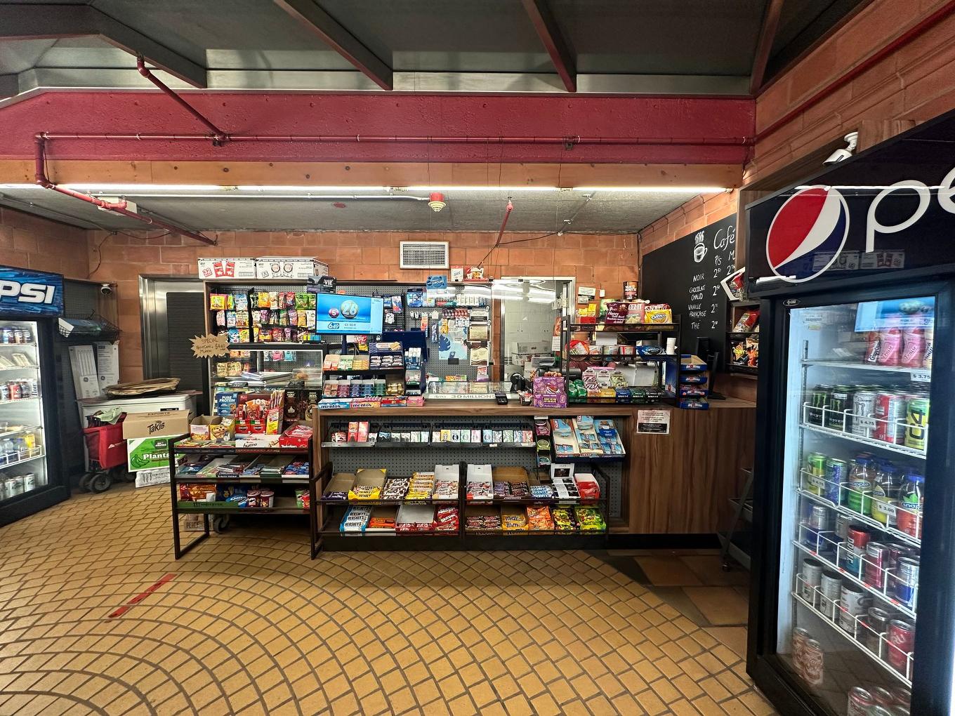 Commerce - 1490 Rue Du Collège, Montréal (Saint-Laurent), QC