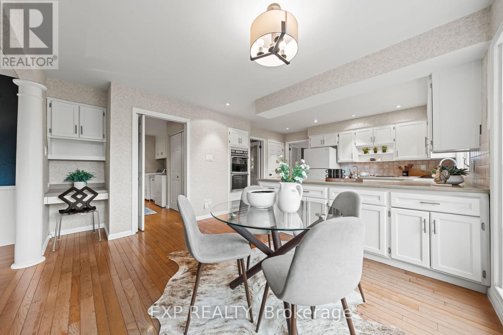 362 Pommel Gate Crescent, Waterloo, ON - Indoor Photo Showing Dining Room