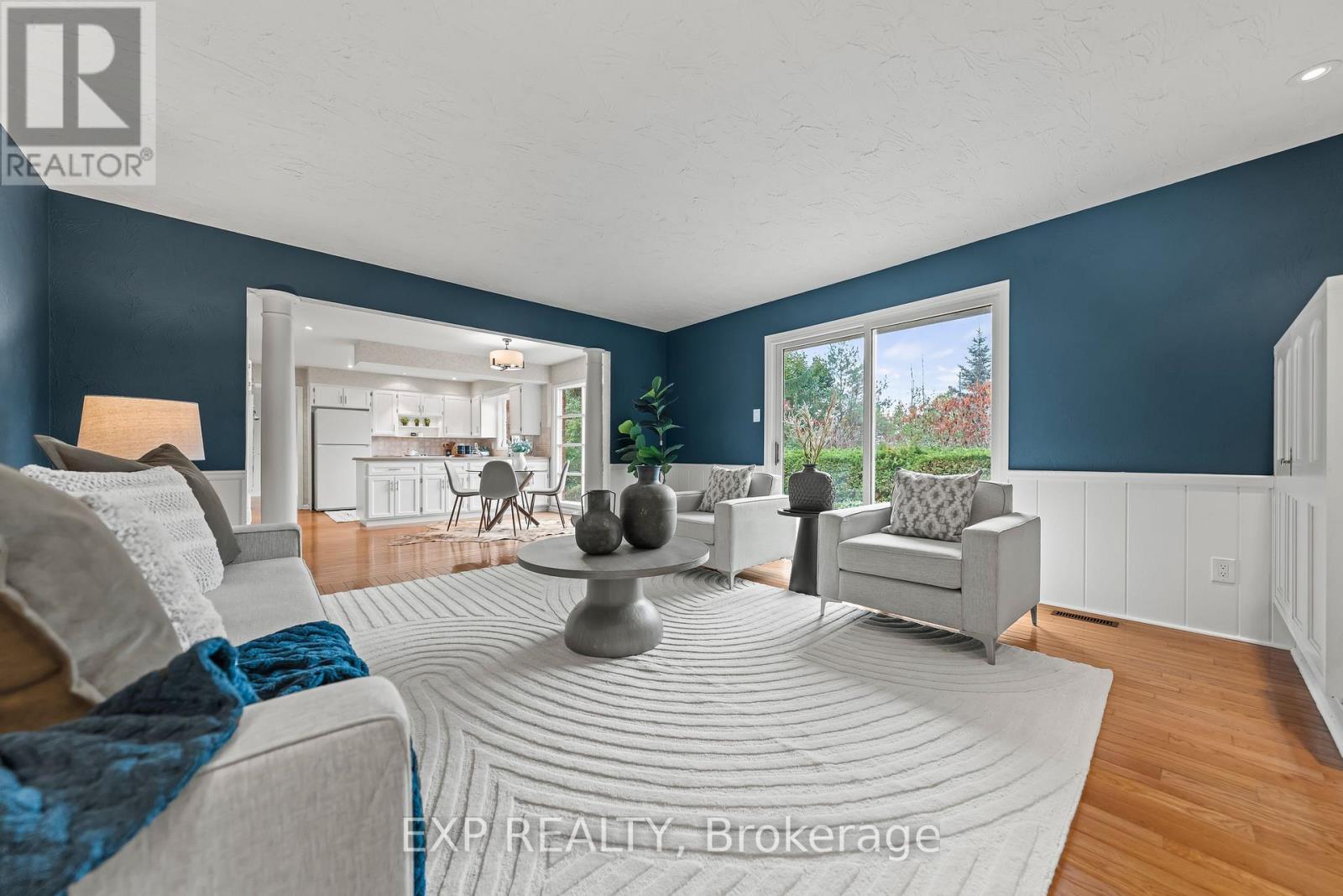 362 Pommel Gate Crescent, Waterloo, ON - Indoor Photo Showing Living Room