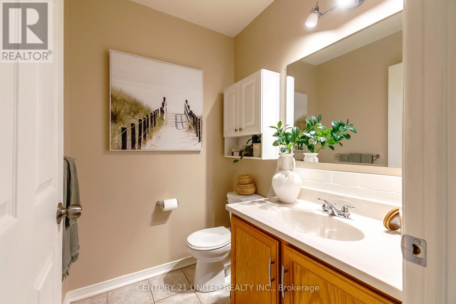 15 - 36 Champlain Crescent, Peterborough (Northcrest Ward 5), ON - Indoor Photo Showing Bathroom