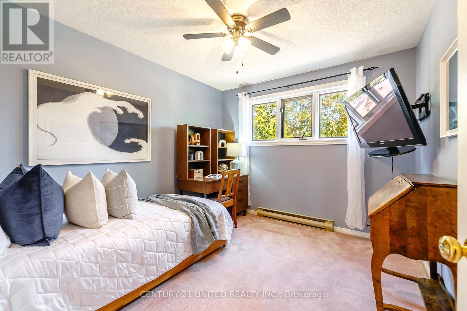 15 - 36 Champlain Crescent, Peterborough (Northcrest Ward 5), ON - Indoor Photo Showing Bedroom