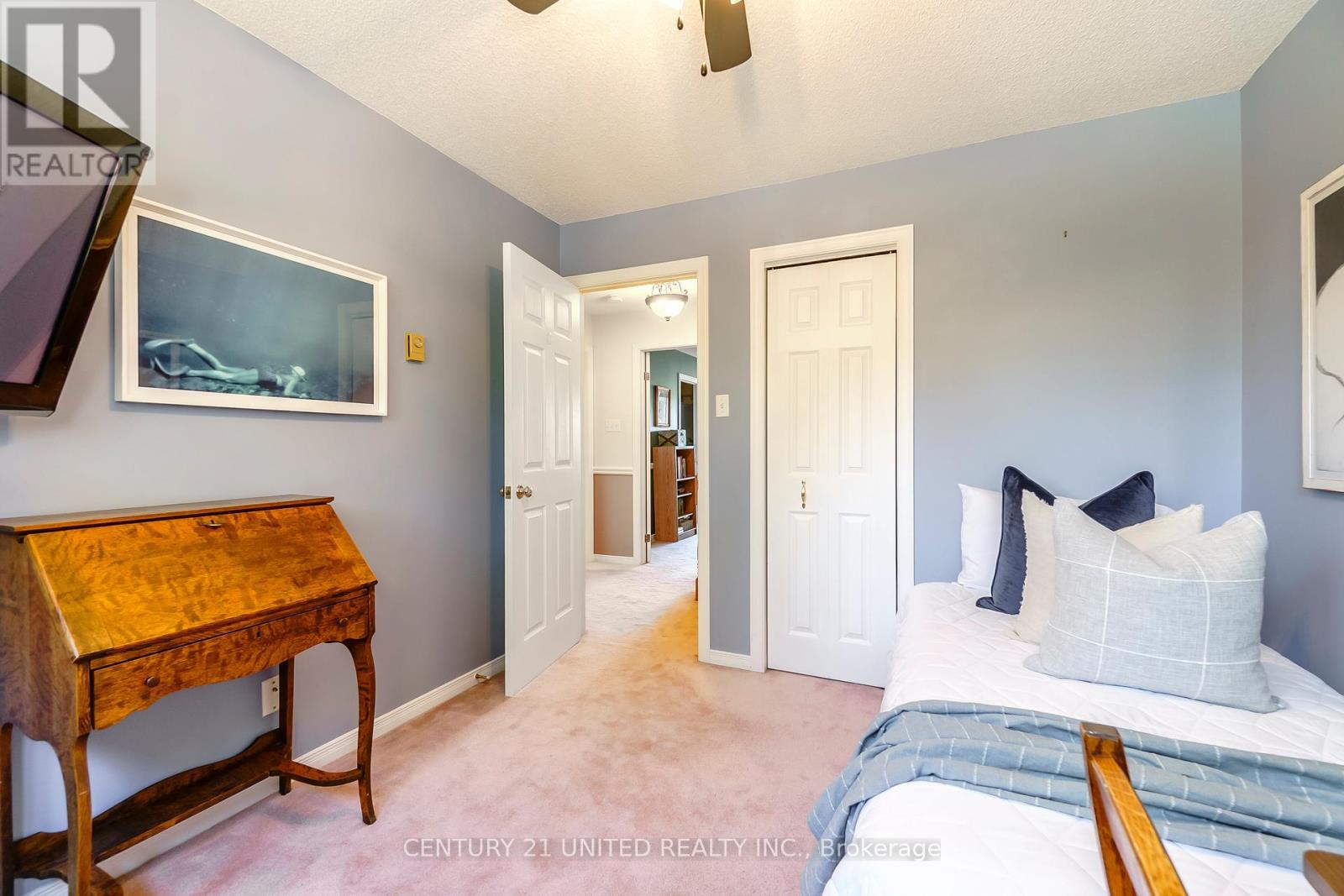 15 - 36 Champlain Crescent, Peterborough (Northcrest Ward 5), ON - Indoor Photo Showing Bedroom