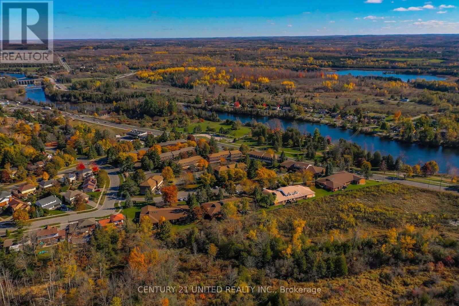 15 - 36 Champlain Crescent, Peterborough (Northcrest Ward 5), ON - Outdoor With View