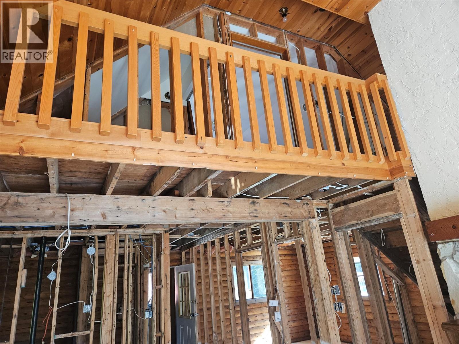 534 Willow Street, Fauquier, BC - Indoor