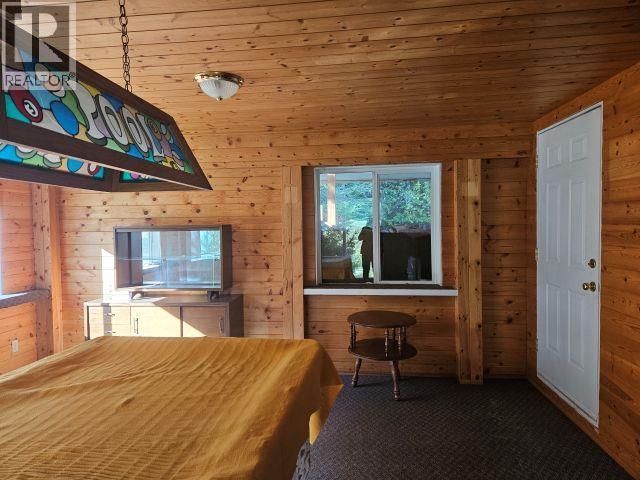 534 Willow Street, Fauquier, BC - Indoor Photo Showing Bedroom
