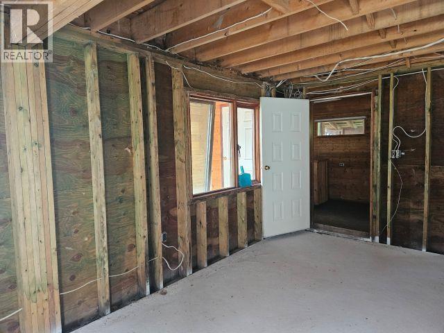 534 Willow Street, Fauquier, BC - Indoor Photo Showing Basement
