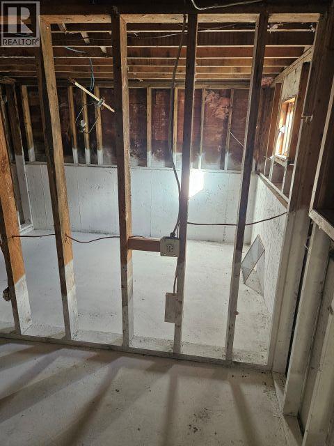 534 Willow Street, Fauquier, BC - Indoor