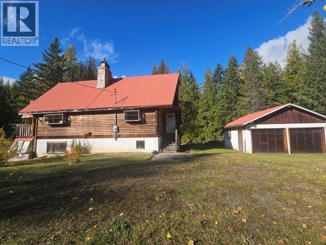 534 Willow Street, Fauquier, BC - Outdoor