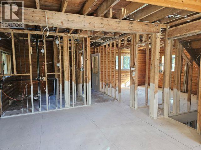 534 Willow Street, Fauquier, BC - Indoor Photo Showing Basement