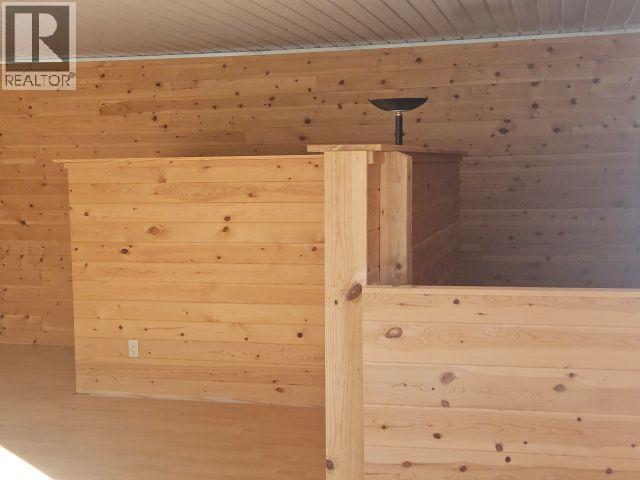 534 Willow Street, Fauquier, BC - Indoor Photo Showing Other Room