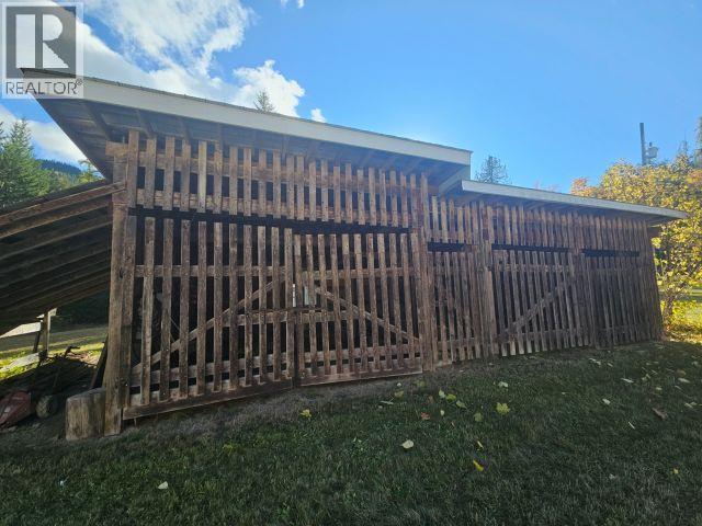 534 Willow Street, Fauquier, BC - Outdoor