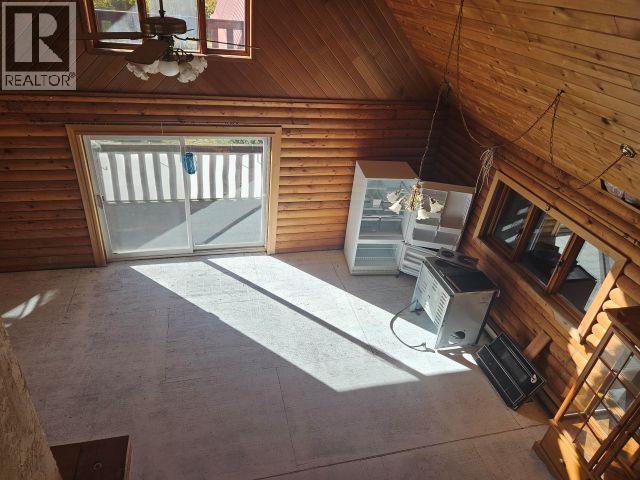 534 Willow Street, Fauquier, BC - Indoor Photo Showing Other Room