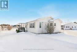 30 INDIANA AVENUE Wasaga Beach, ON L9Z 3A8