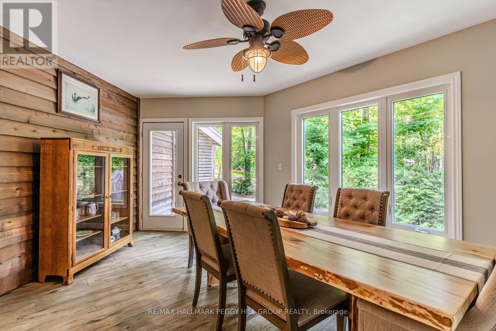 284 Lake Dalrymple Road, Kawartha Lakes, ON - Indoor Photo Showing Dining Room