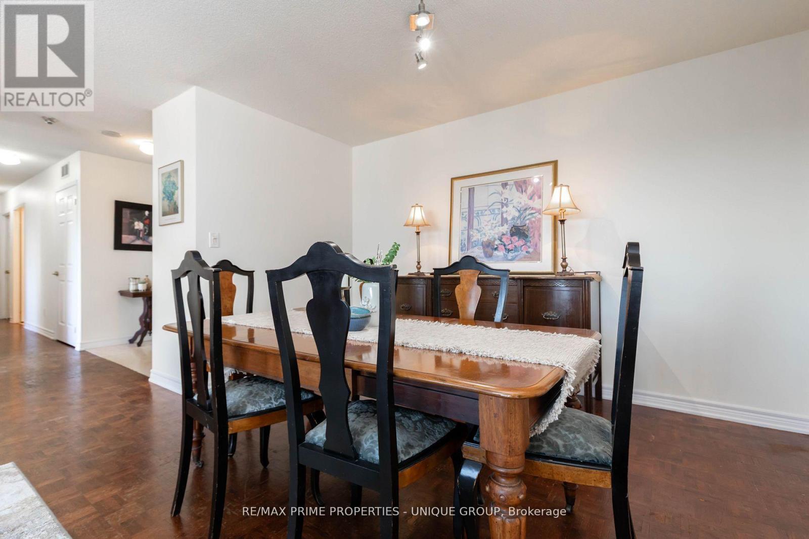 808 - 18 Concorde Place, Toronto, ON - Indoor Photo Showing Dining Room