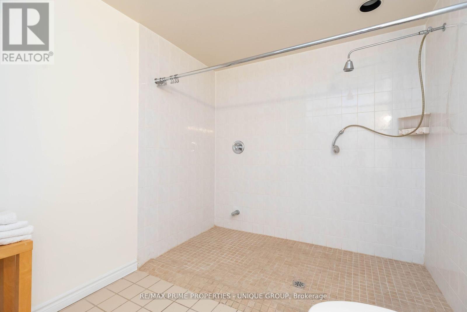 808 - 18 Concorde Place, Toronto, ON - Indoor Photo Showing Bathroom
