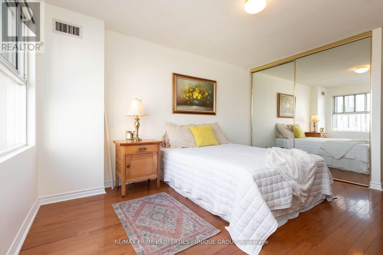808 - 18 Concorde Place, Toronto, ON - Indoor Photo Showing Bedroom
