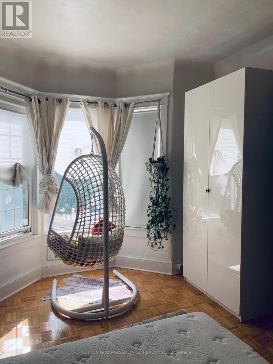 1 - 76 Orchard View Boulevard, Toronto, ON - Indoor