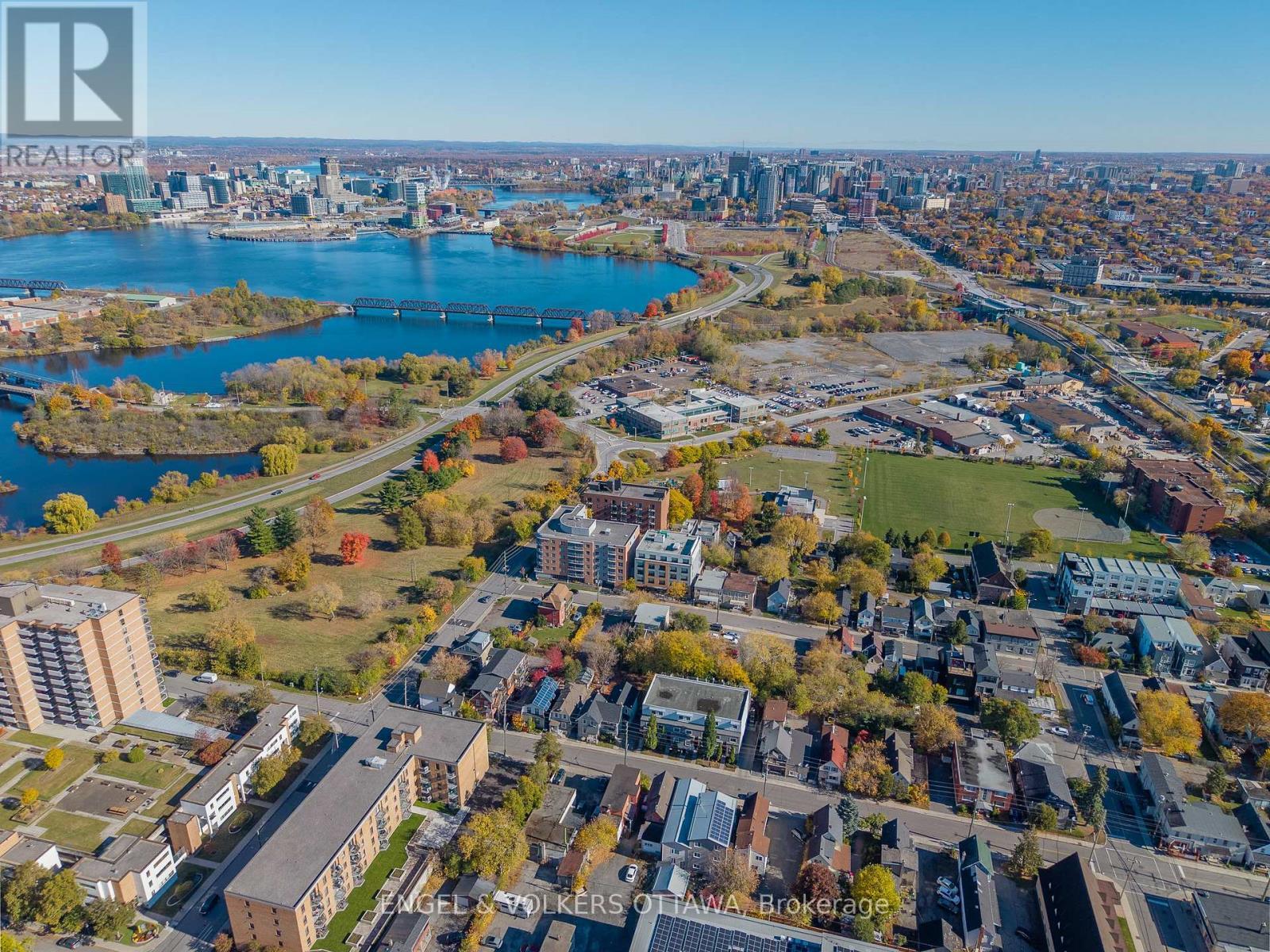 56-58 Carruthers Avenue, Ottawa, ON