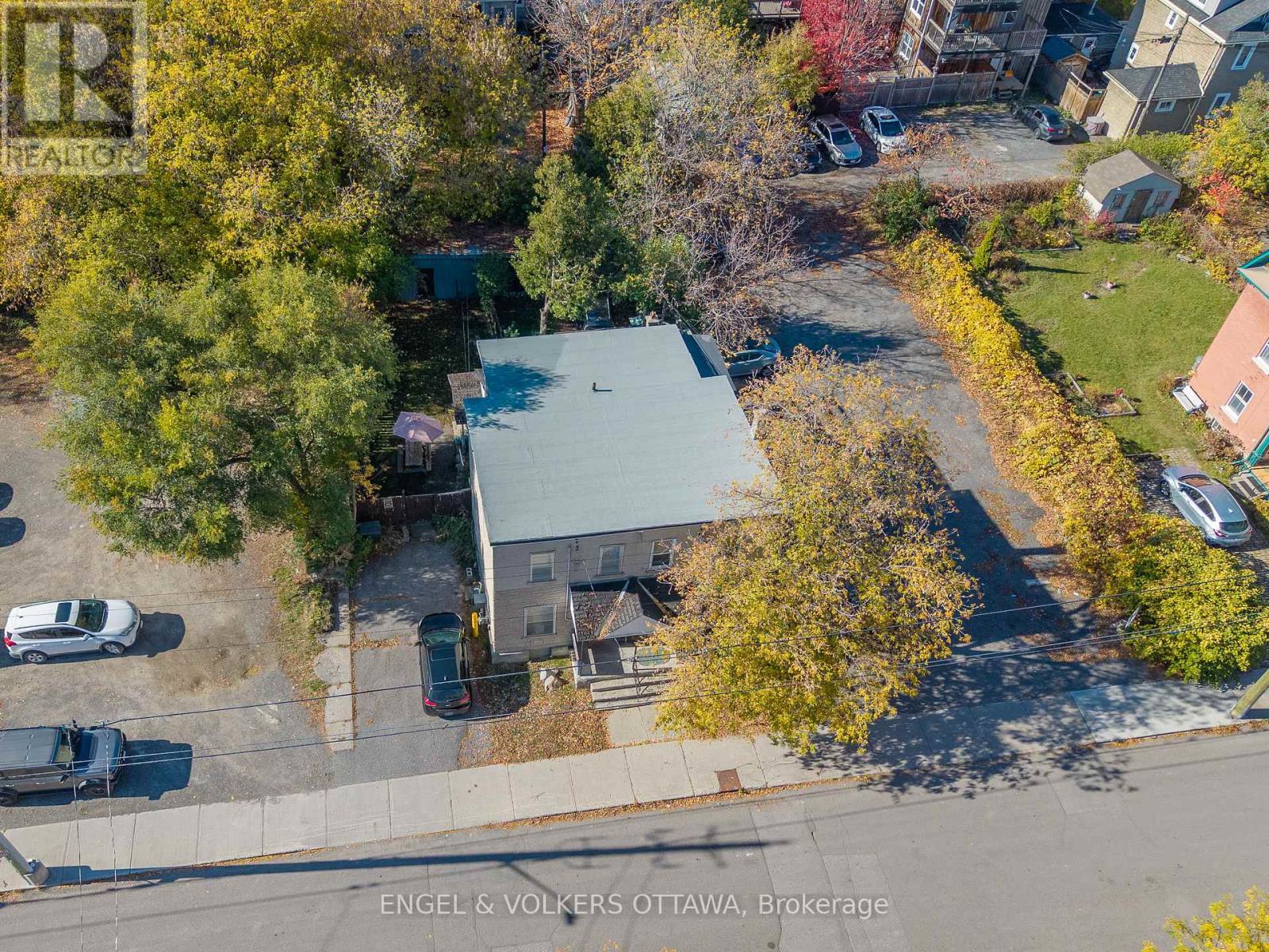 56-58 Carruthers Avenue, Ottawa, ON