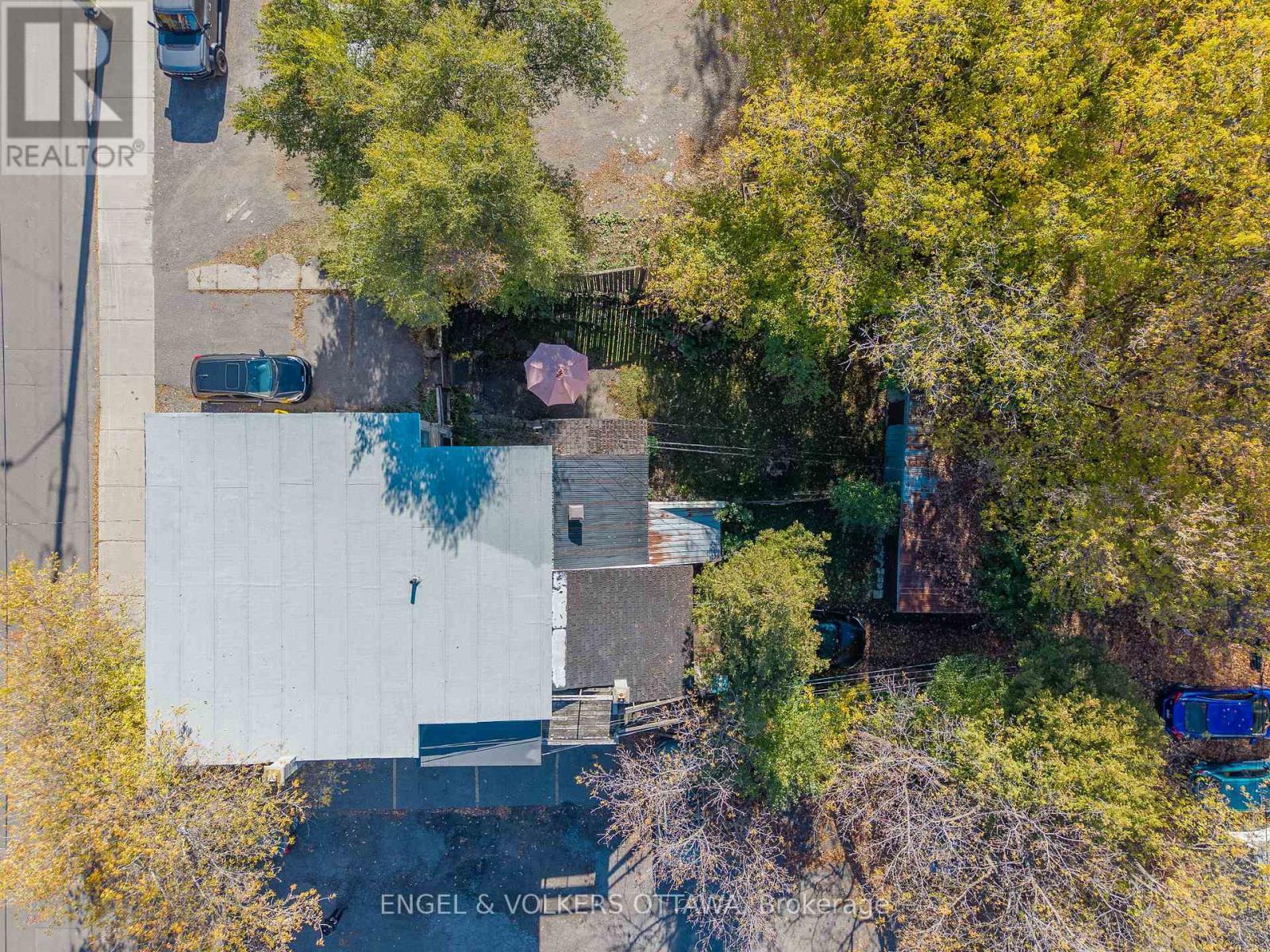 56-58 Carruthers Avenue, Ottawa, ON