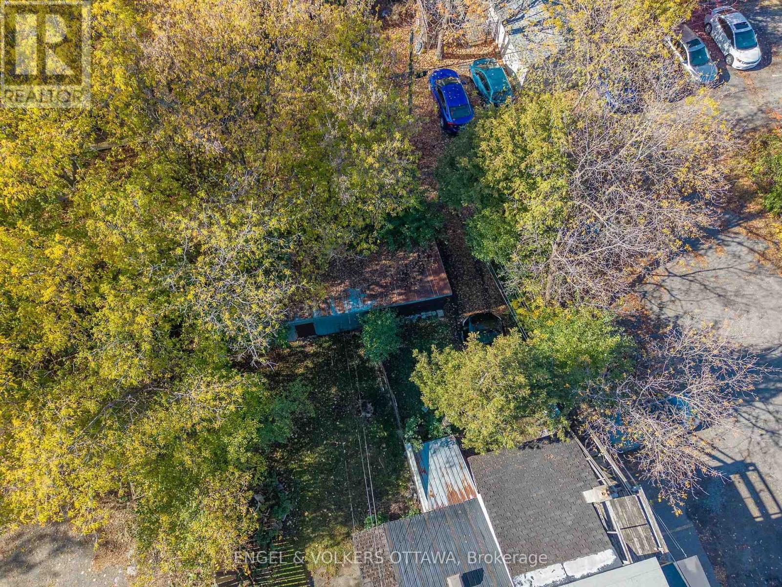 56-58 Carruthers Avenue, Ottawa, ON