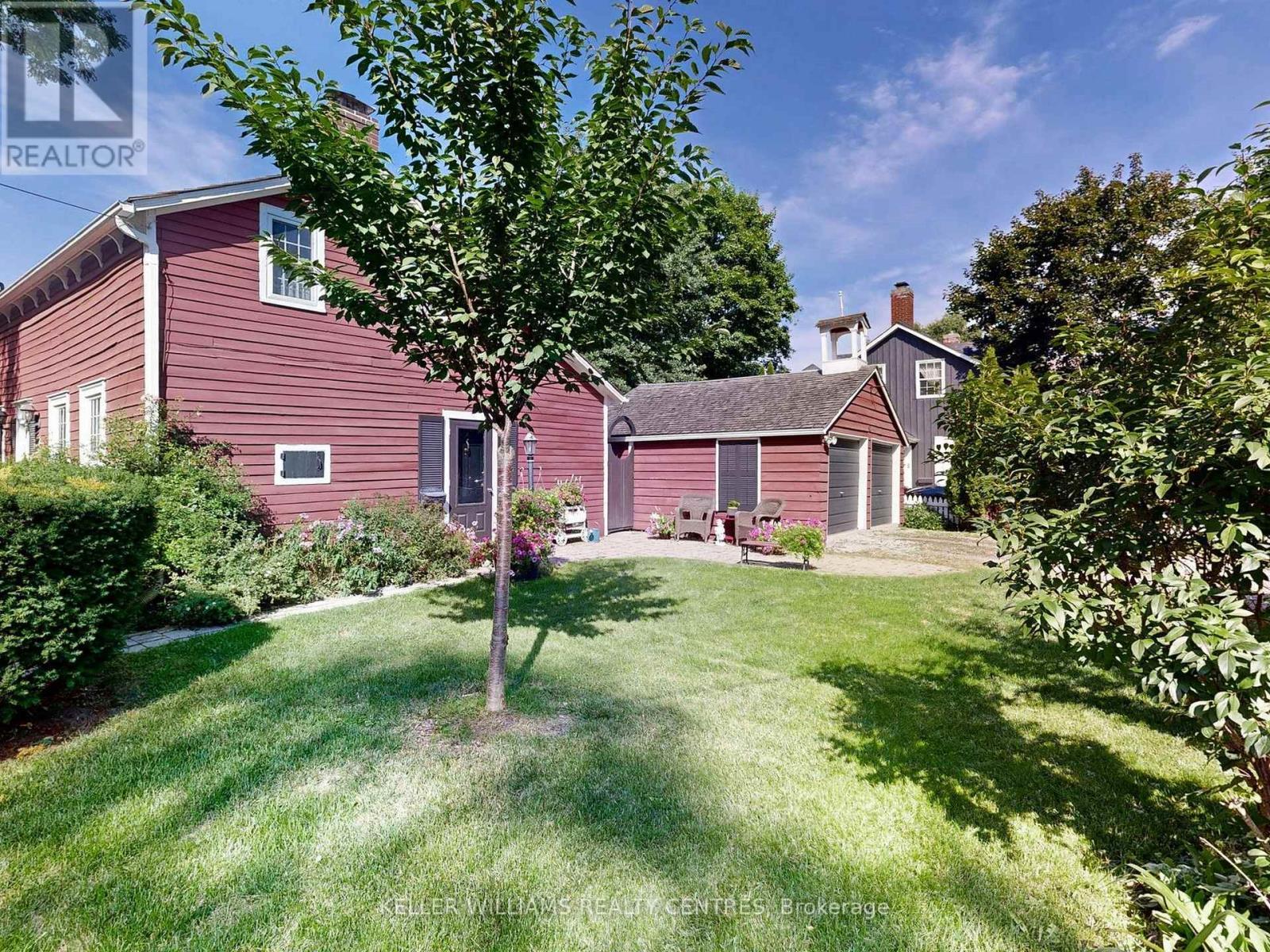 Beautifully Manicured and Landscaped - 14 Colborne Street, Markham, ON - Outdoor