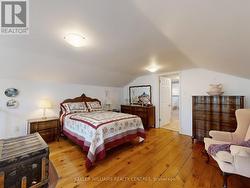2nd floor beautiful Pine board floors -