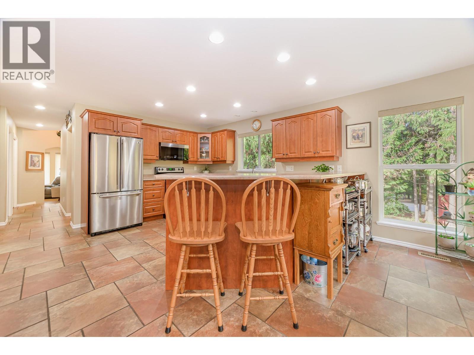 15 Parsons Road, Mara, BC - Indoor