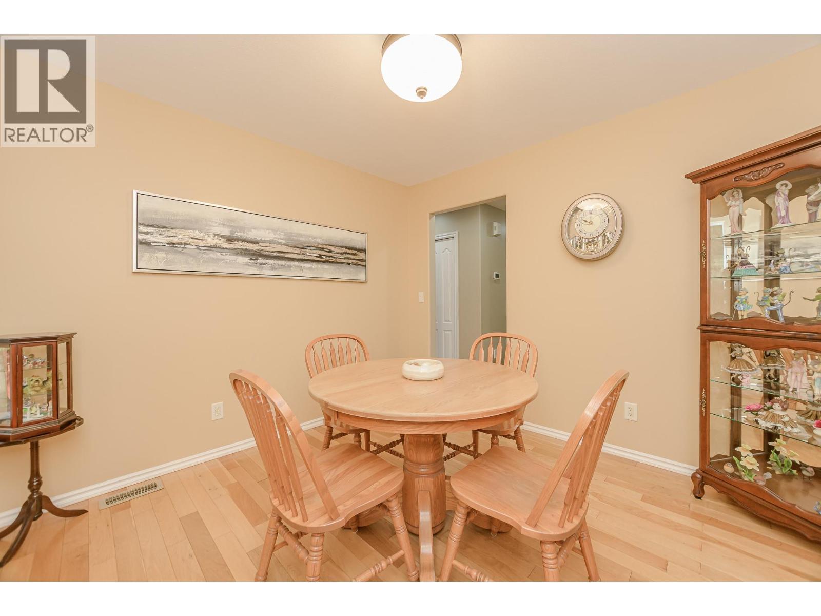 15 Parsons Road, Mara, BC - Indoor Photo Showing Dining Room