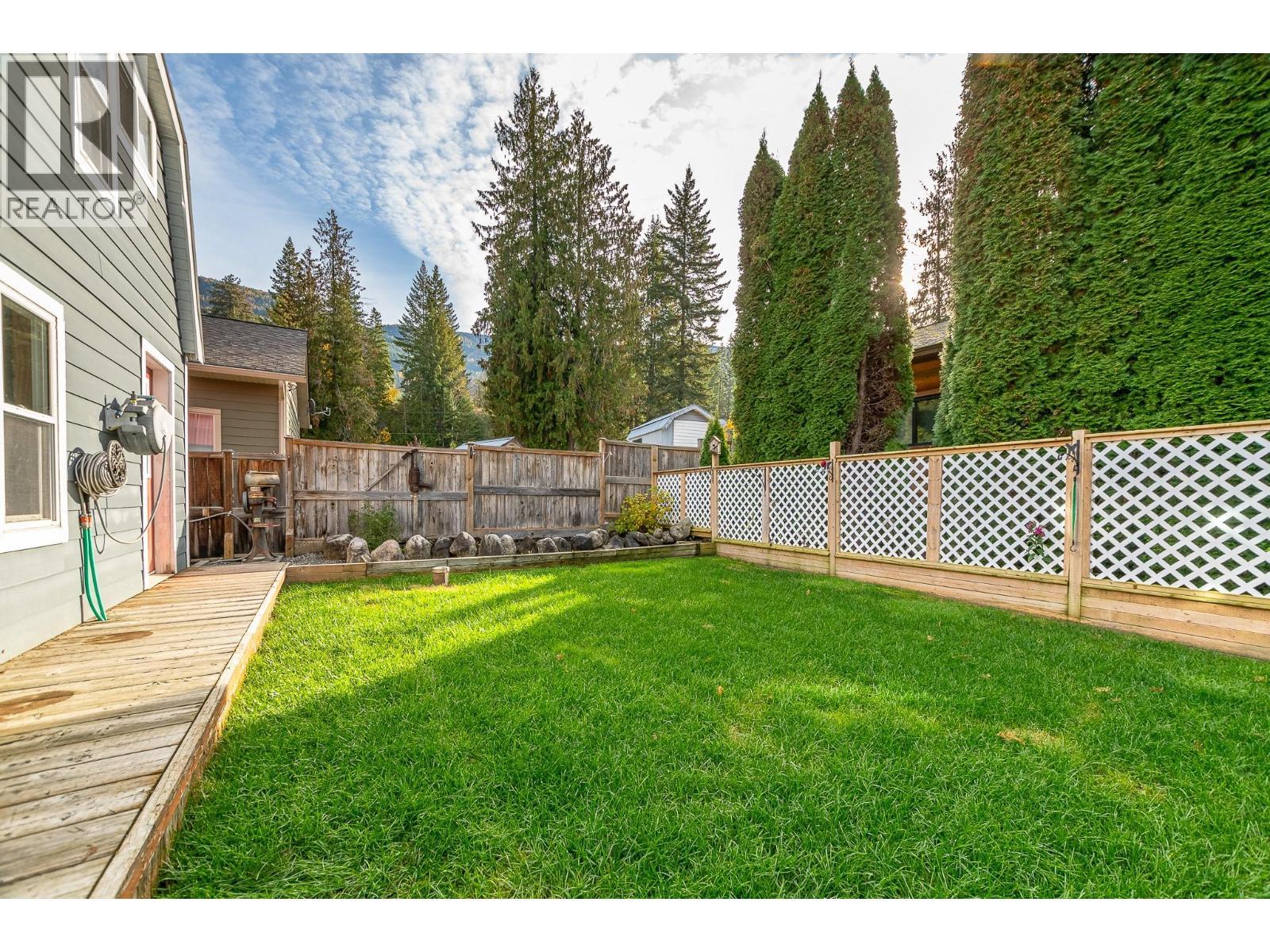 15 Parsons Road, Mara, BC - Outdoor With Deck Patio Veranda