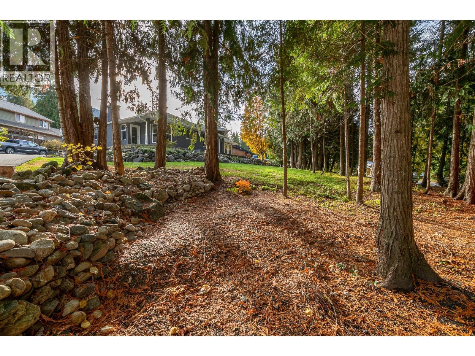 15 Parsons Road, Mara, BC - Outdoor