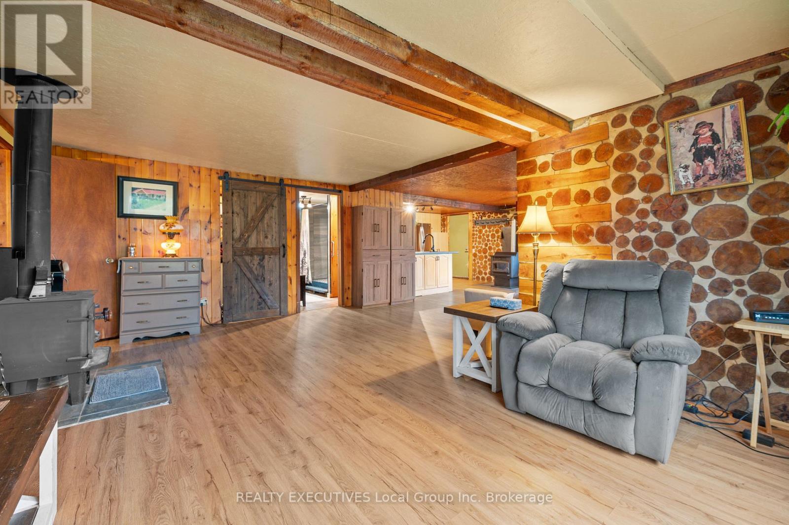 3370 Chiswick Line, Chisholm, ON - Indoor