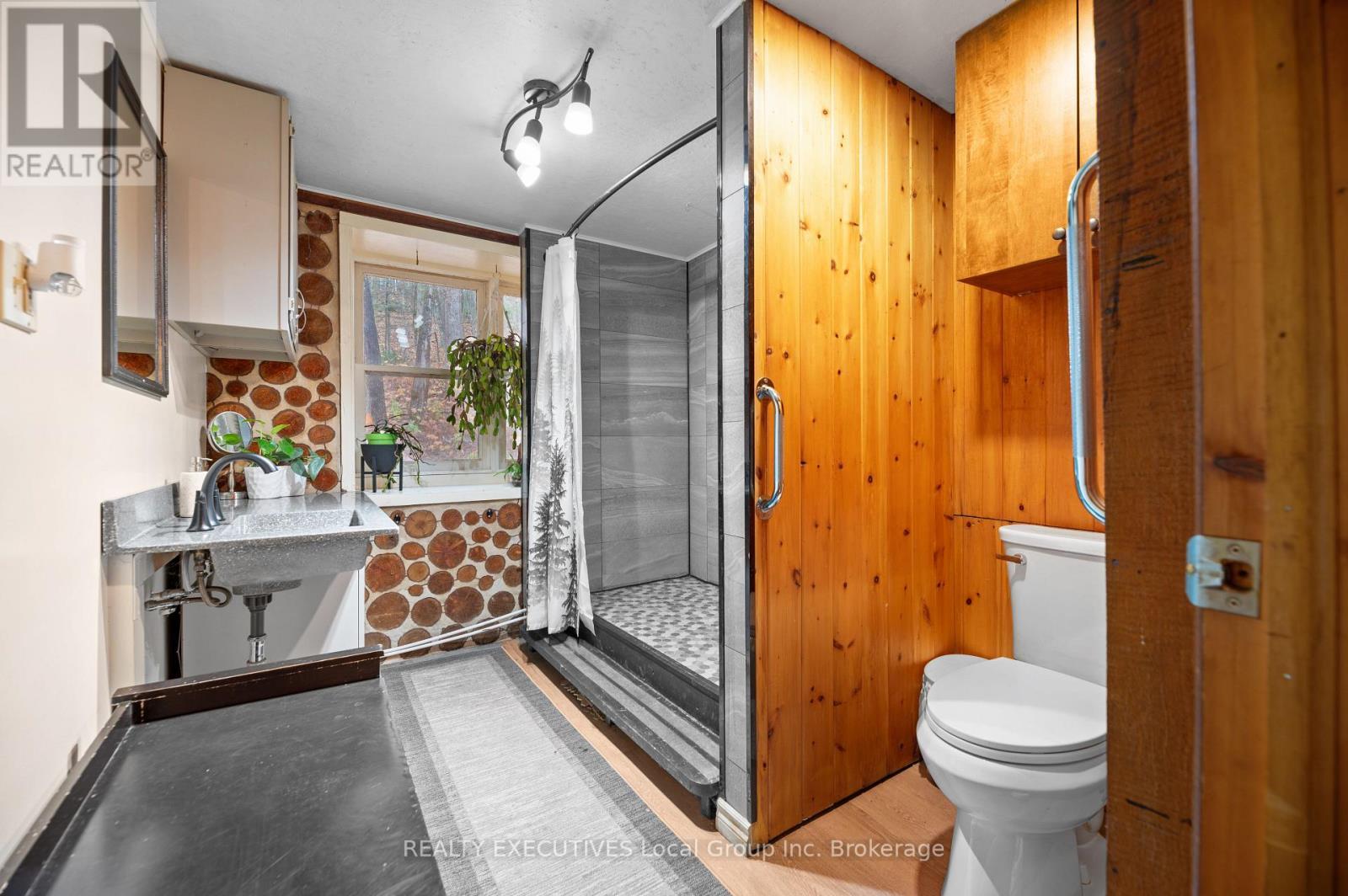 3370 Chiswick Line, Chisholm, ON - Indoor Photo Showing Bathroom
