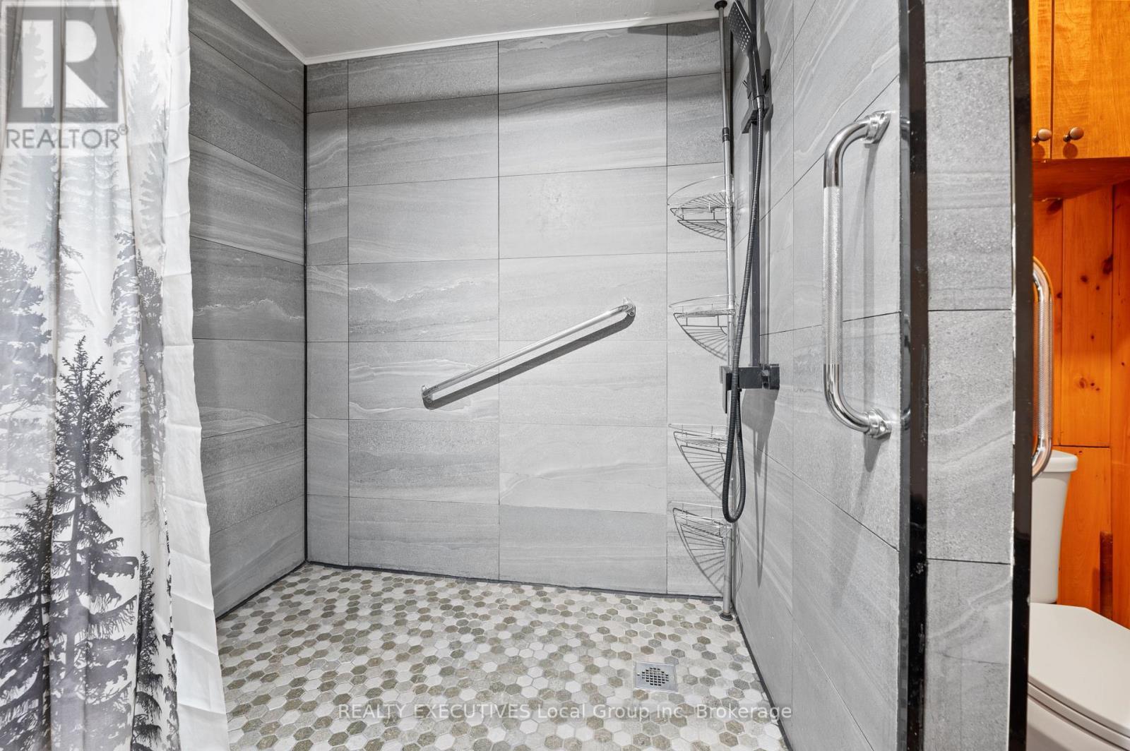 3370 Chiswick Line, Chisholm, ON - Indoor Photo Showing Bathroom