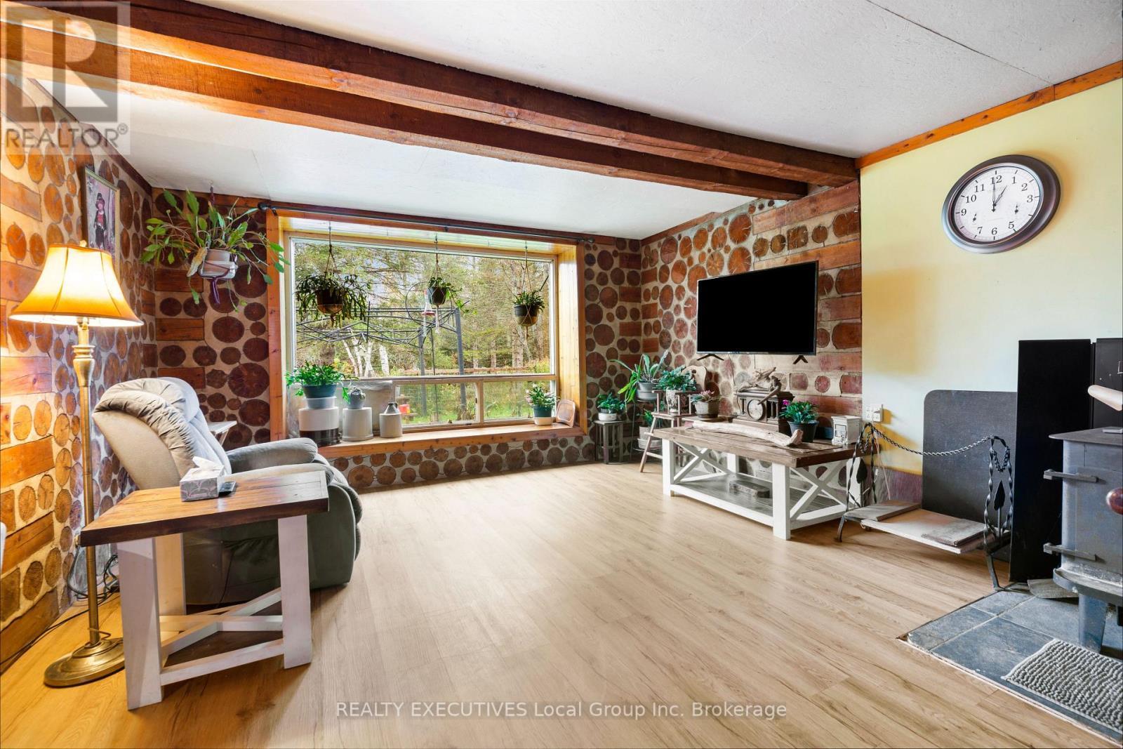 3370 Chiswick Line, Chisholm, ON - Indoor