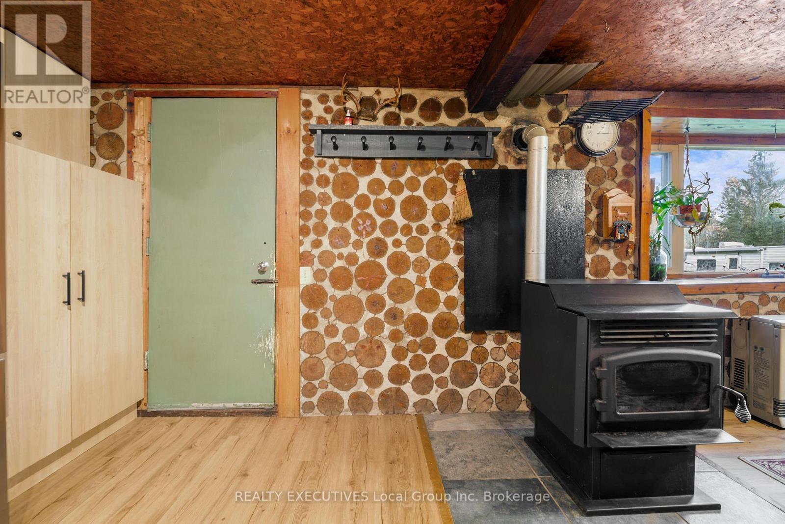 3370 Chiswick Line, Chisholm, ON - Indoor