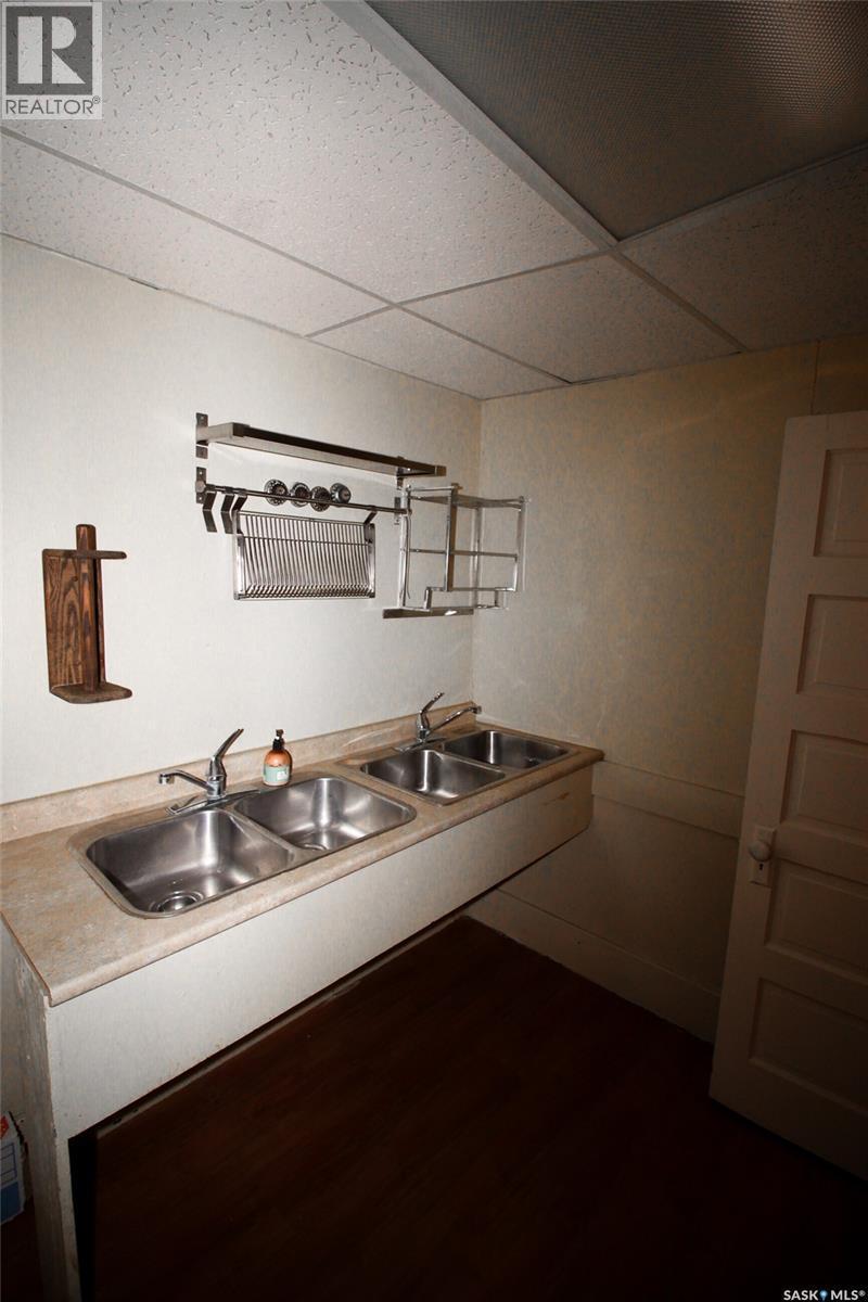 104 Maple Avenue S, Eastend, SK