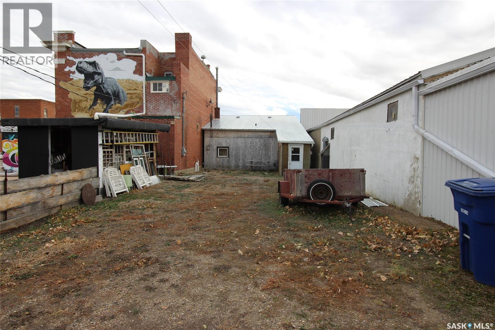 104 Maple Avenue S, Eastend, SK